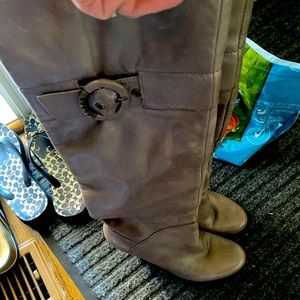 Guess leather wedge boots